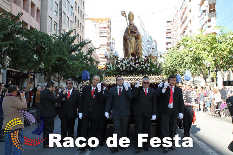 La Gran Entrada Mora y Cristiana regresó el pasado sábado 6 de diciembre al programa de fiestas en honor a San Nicolás